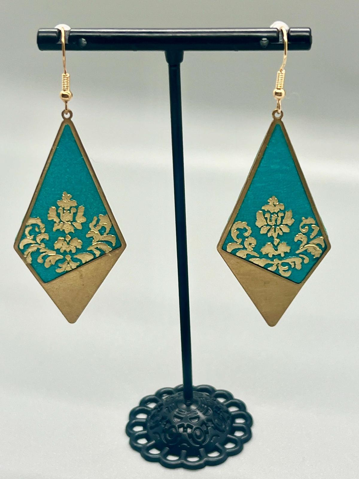 custom crafts by leslie sarah designs