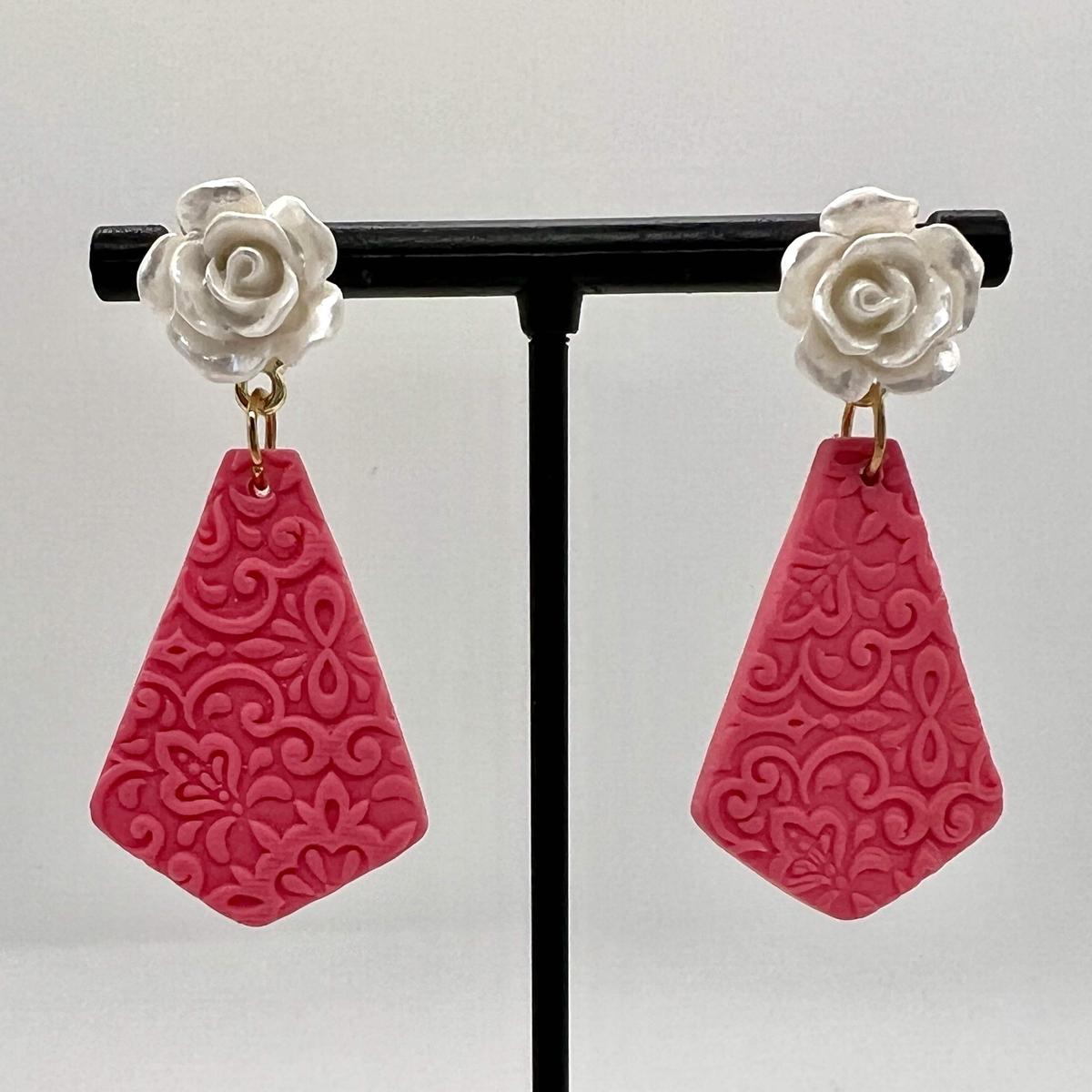 custom crafts by leslie sarah designs
